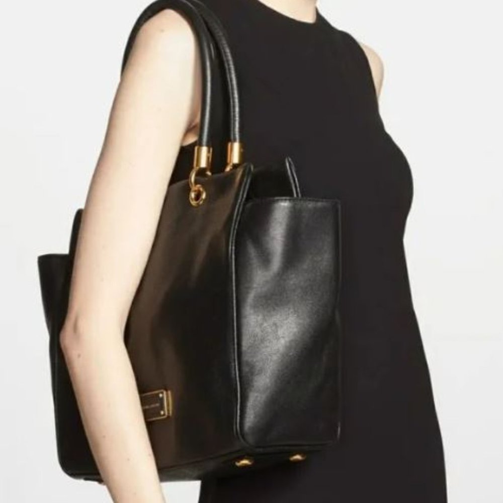 MARC BY MARC JACOBS - Too Hot to Handle Bentley Tote (Black)